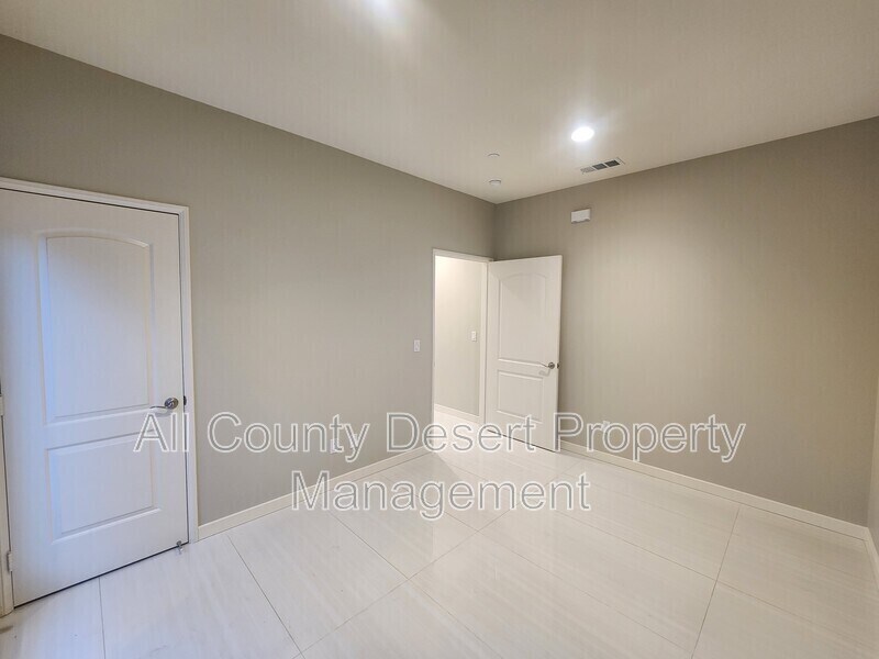 Building Photo - 44801 Beringer Dr