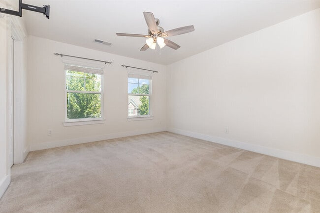 Building Photo - 149 Kingston Drive