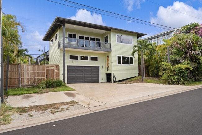 Primary Photo - 2755 Panepoo St