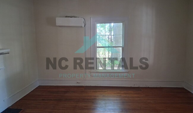 Building Photo - 307 N Parker St