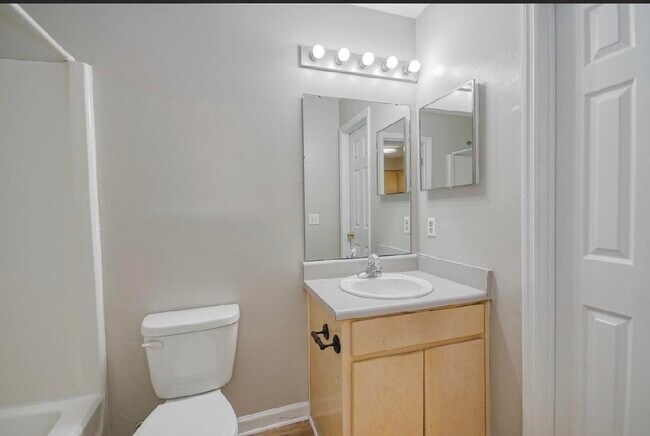 Building Photo - 3385 Tansey Ct
