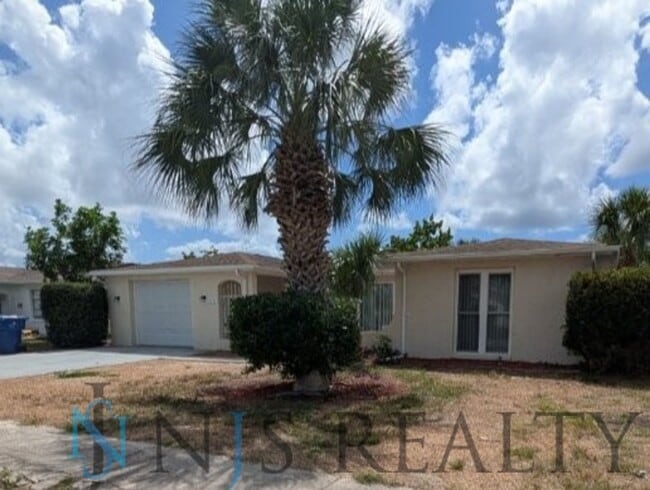 Building Photo - 1203 Maybury Dr