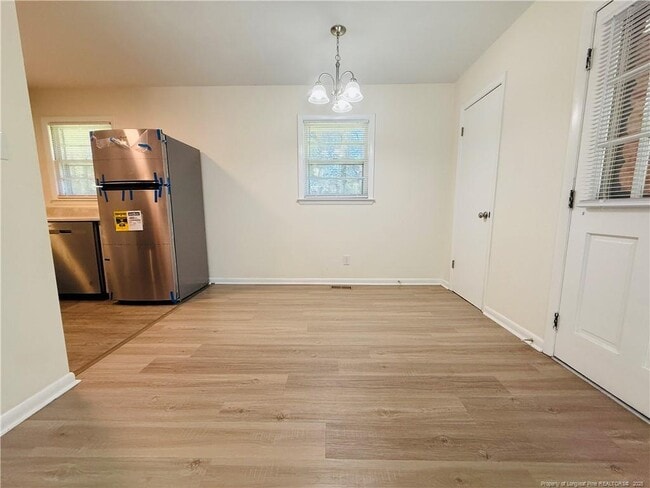 Building Photo - 718 Dwain Dr