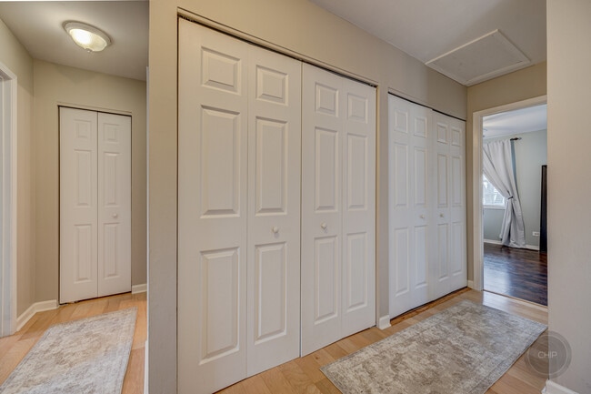 Building Photo - 1306 Canyon Run Rd