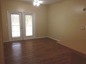 Living Room - 2010 E Palm Ave