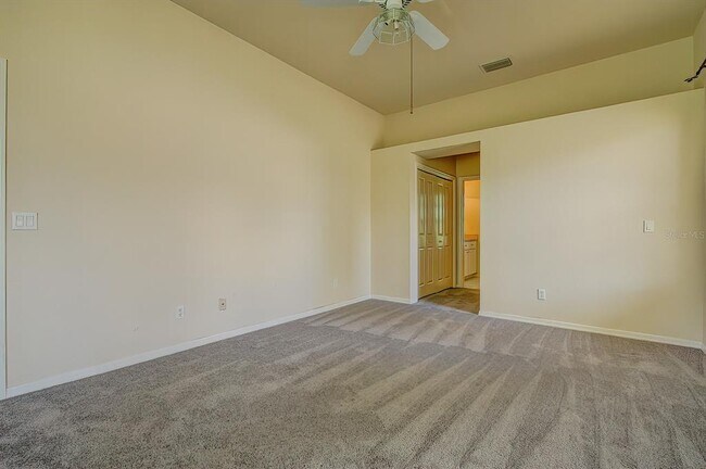 Building Photo - 5 Strawood Point