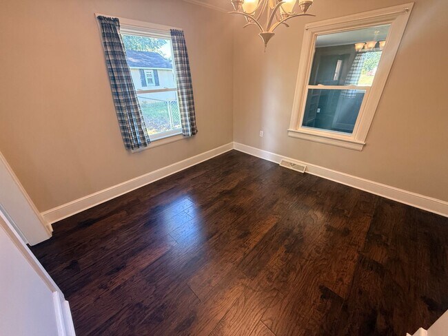 Building Photo - Christiansburg, 3 BR / 1.5 BA, Available for rent