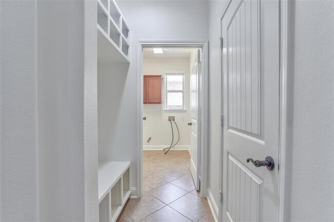 Building Photo - 3414 Smart Sands Ln