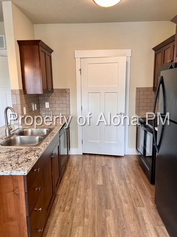 Building Photo - 3558 E Grand Forest Dr