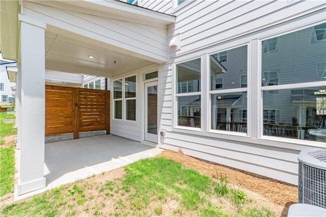 Building Photo - 1239 Waterfall Ct