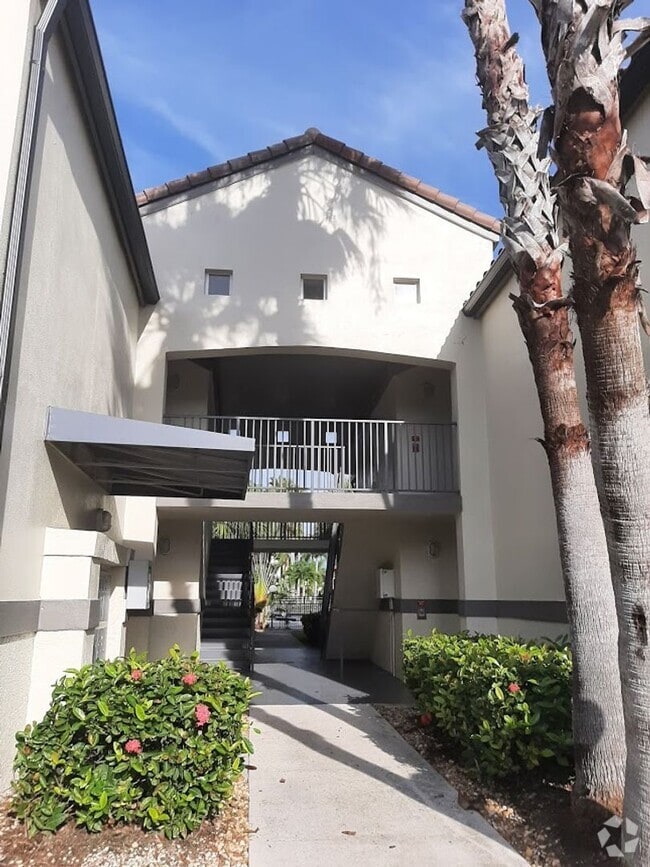 Building Photo - 3405 Winkler Ave Ext
