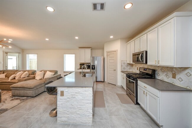 Building Photo - 28938 Yukon River Ct