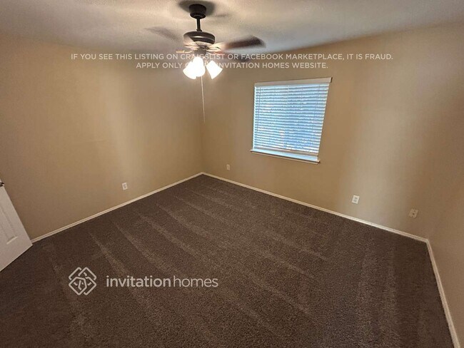 Building Photo - 250 Hilltop Dr