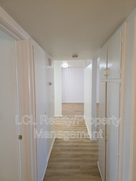 Building Photo - 27111 Wentworth Dr