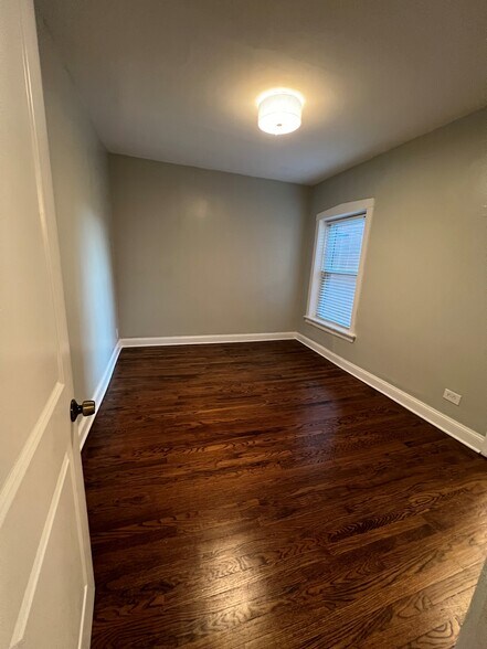 Master Bedroom - 3528 N Reta Ave