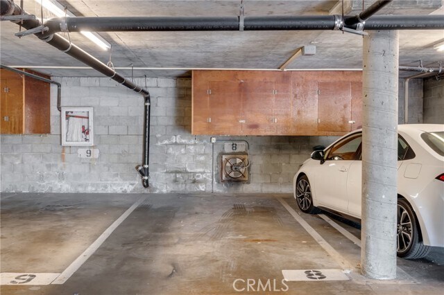 Building Photo - 6542 Ocean Crest Dr