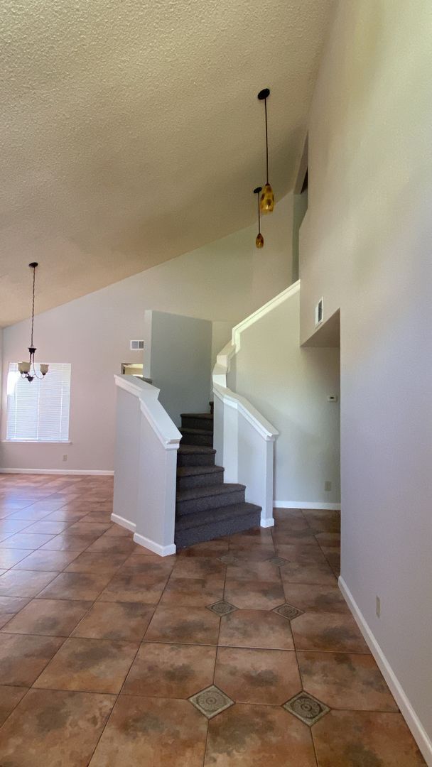 Building Photo - (APPLICATION PENDING) Beautiful Rancho Vis...