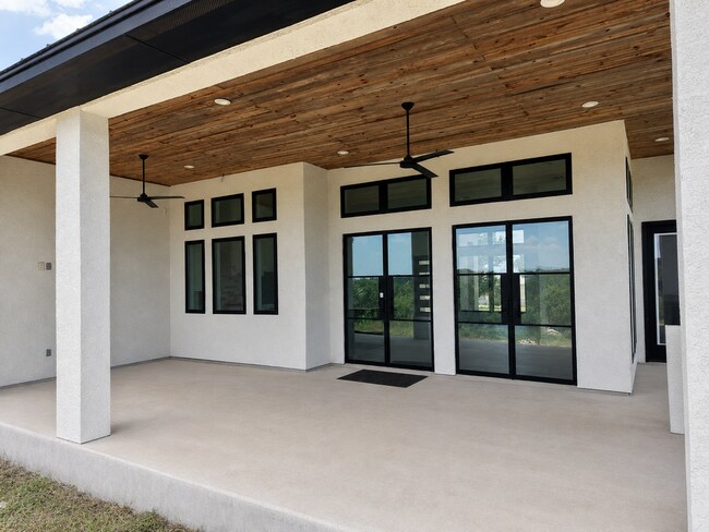 Building Photo - 364 Private Rd 2771