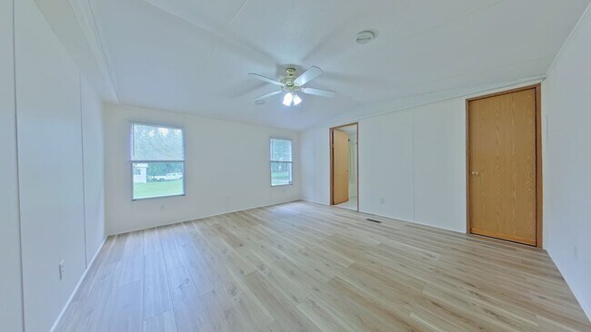 Building Photo - 3020 Aplin Rd