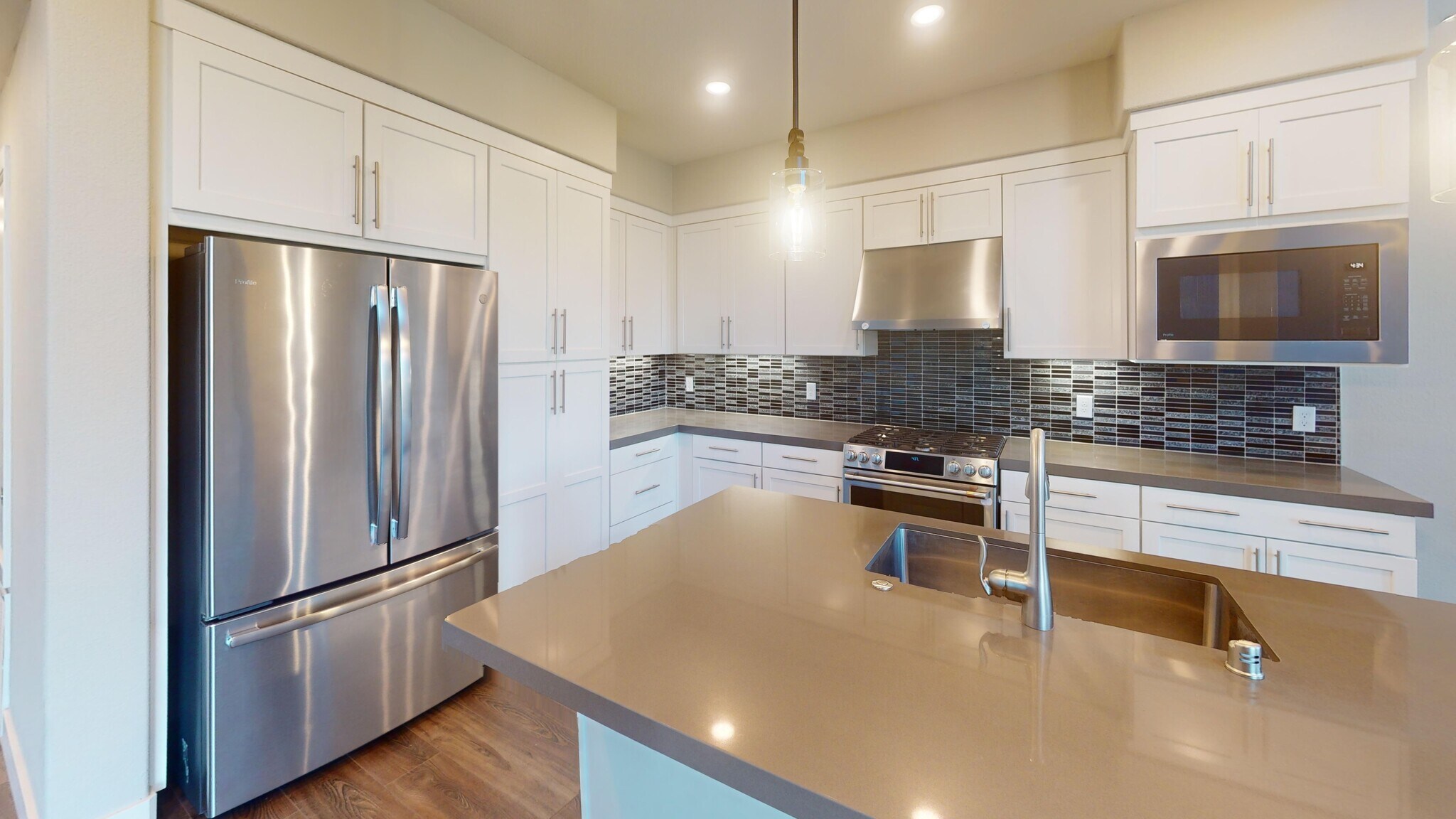 Building Photo - 44819 S Grimmer Blvd