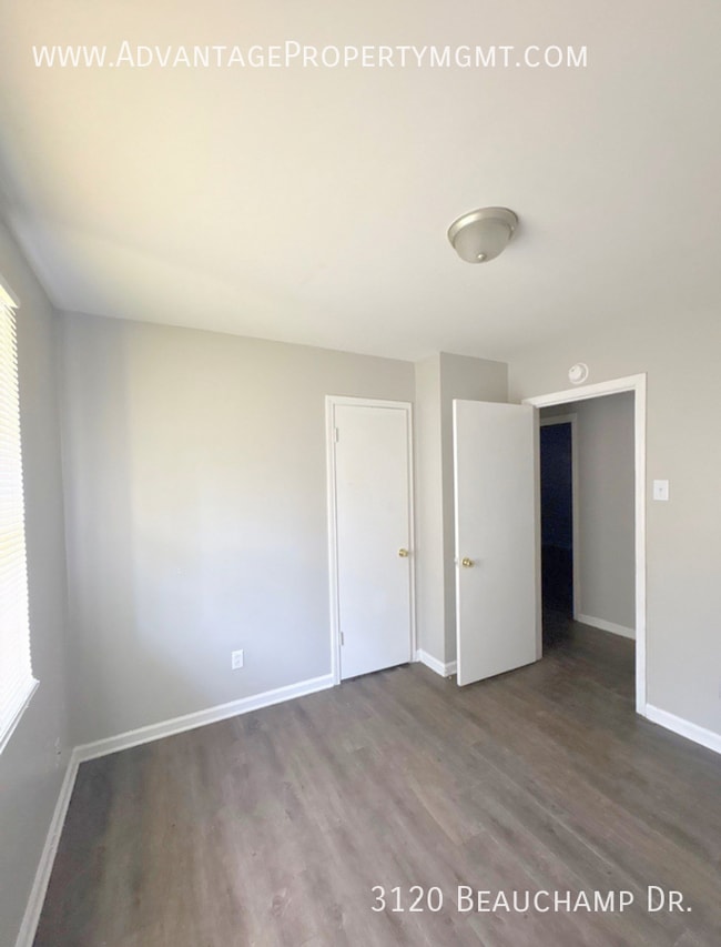 Building Photo - 3120 Beauchamp Dr