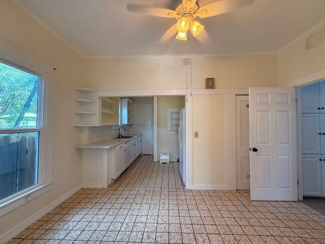 Building Photo - **Charming 1930 Home Near Downtown Prescott**