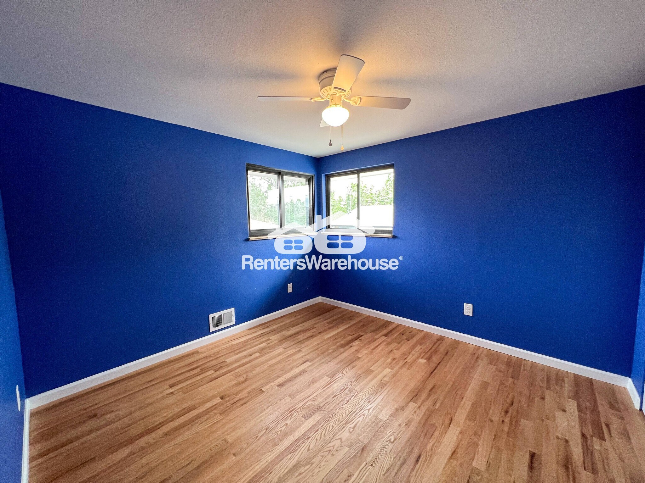 Building Photo - 12496 E Park Ln Dr