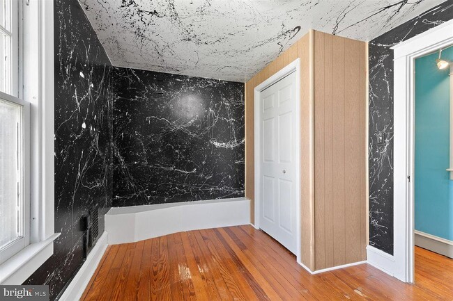 Building Photo - 151 S Grant St