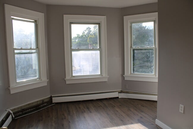 Building Photo - 42 Summer St