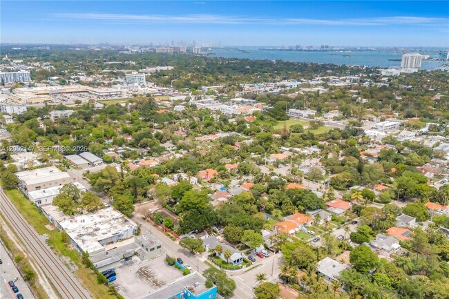 Building Photo - 429 NE 73rd St