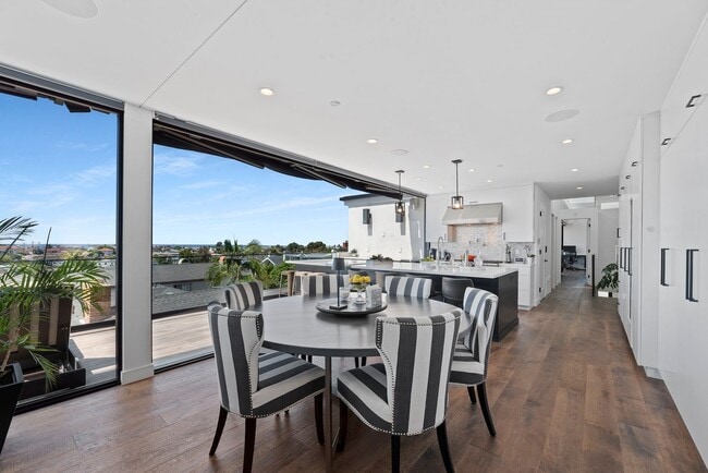 Building Photo - Recently Built, Fully Furnished, Custom Home w/ Amazing Indoor/Outdoor Living Space, Perched Abov...