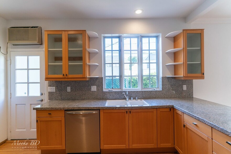 Building Photo - 1207 S Orlando Ave