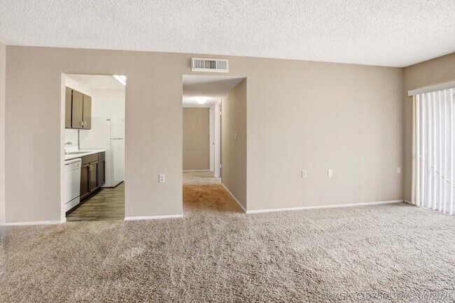 Building Photo - 1153 Lake Victoria Dr