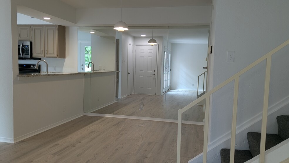 Dining Area - 5200 Martel Ave