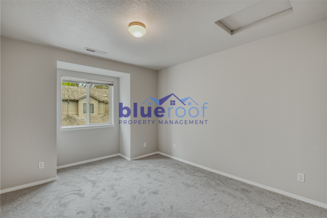 Building Photo - 520 SW 150th Ave