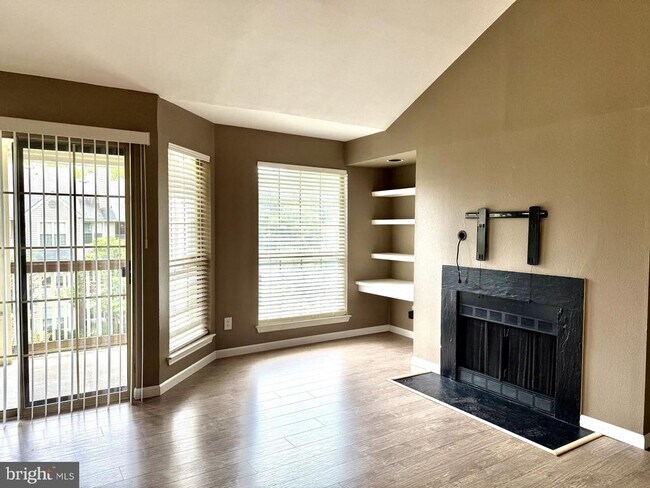 Building Photo - 12163 Penderview Terrace