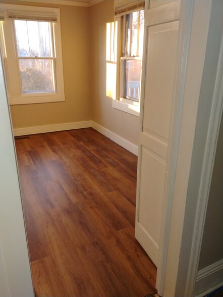 Building Photo - 808 Harrisburg Dr SW
