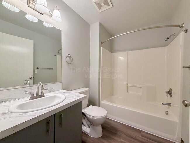 Building Photo - 10020 SW 125th Ave