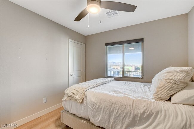 Building Photo - 9716 Jade Rise Ave