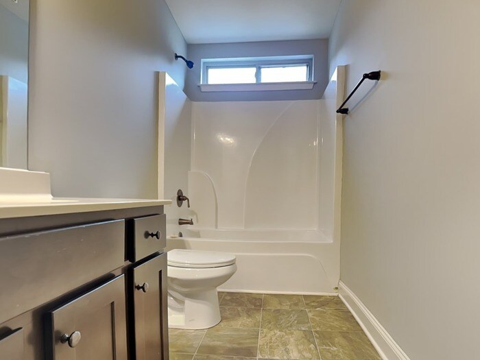 Building Photo - 333 Castle Top Ln SE