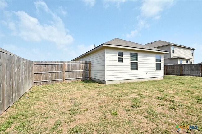 Building Photo - 528 Willow Valley St