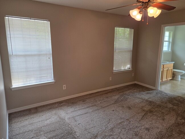 Building Photo - 6562 Tampa Dr
