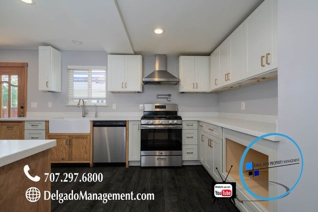 Building Photo - Enjoy Benicia living in this recently upgr...