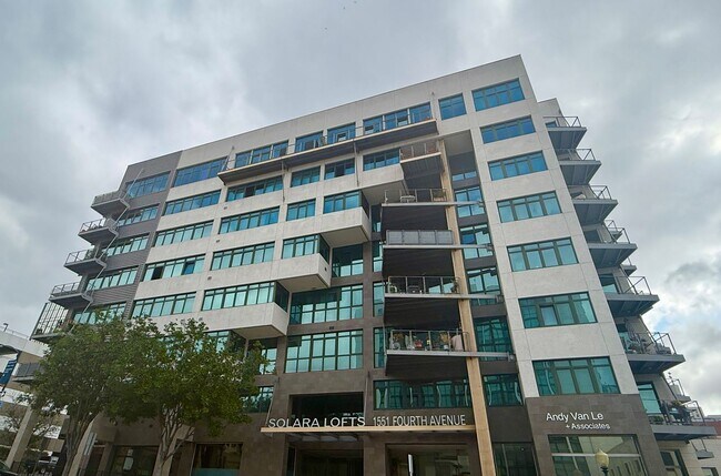 Building Photo - Spacious Studio with 2 Parking Spaces, W/D, Large Patio available in Cortez Hill