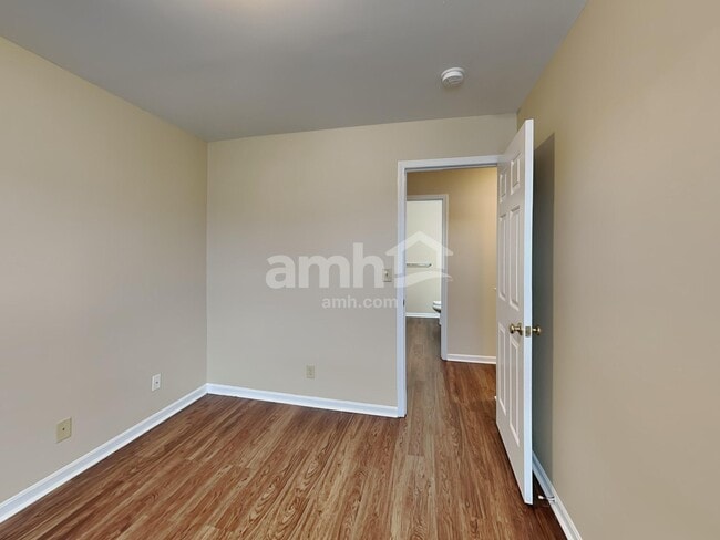Building Photo - 10550 Williamswoods Dr