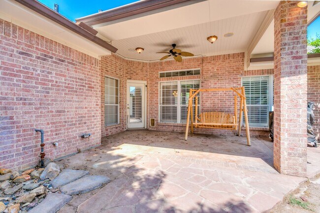 Building Photo - NOW AVAILABLE - Beautiful 3-Bedroom Home in the Southland Neighborhood!