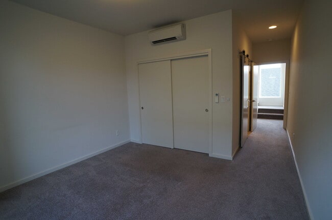 Building Photo - 3631 1st Ave NW