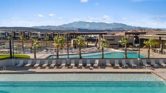 Building Photo - Room for Everything! 5 Bedroom Plus Den Home in Long Valley