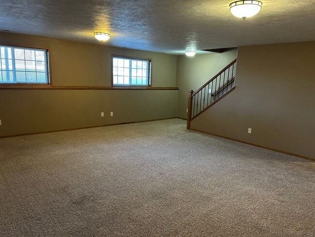 Building Photo - Spacious West Side Gem with Modern Comforts and Endless Possibilities!