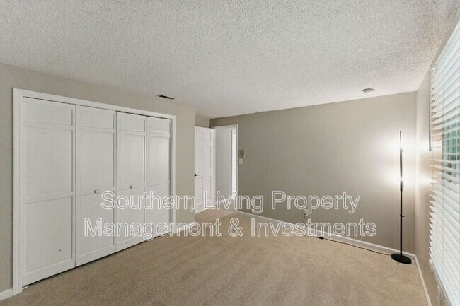 Building Photo - 7016 Wannamaker Ln